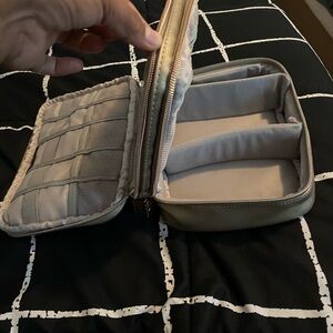 Elegant Beige Travel Organizer Bag